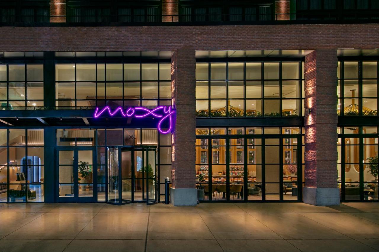 Moxy Brooklyn Williamsburg Hotel New York Exterior photo