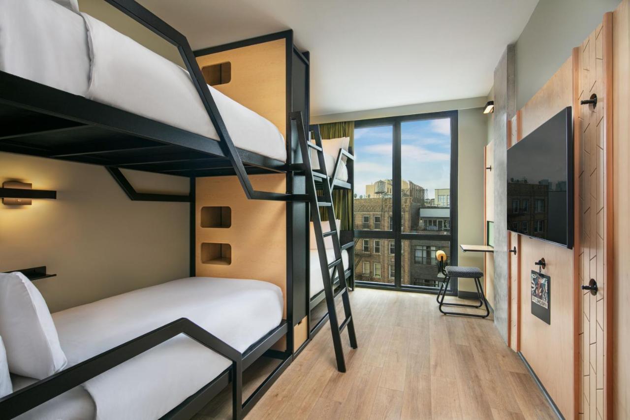 Moxy Brooklyn Williamsburg Hotel New York Exterior photo
