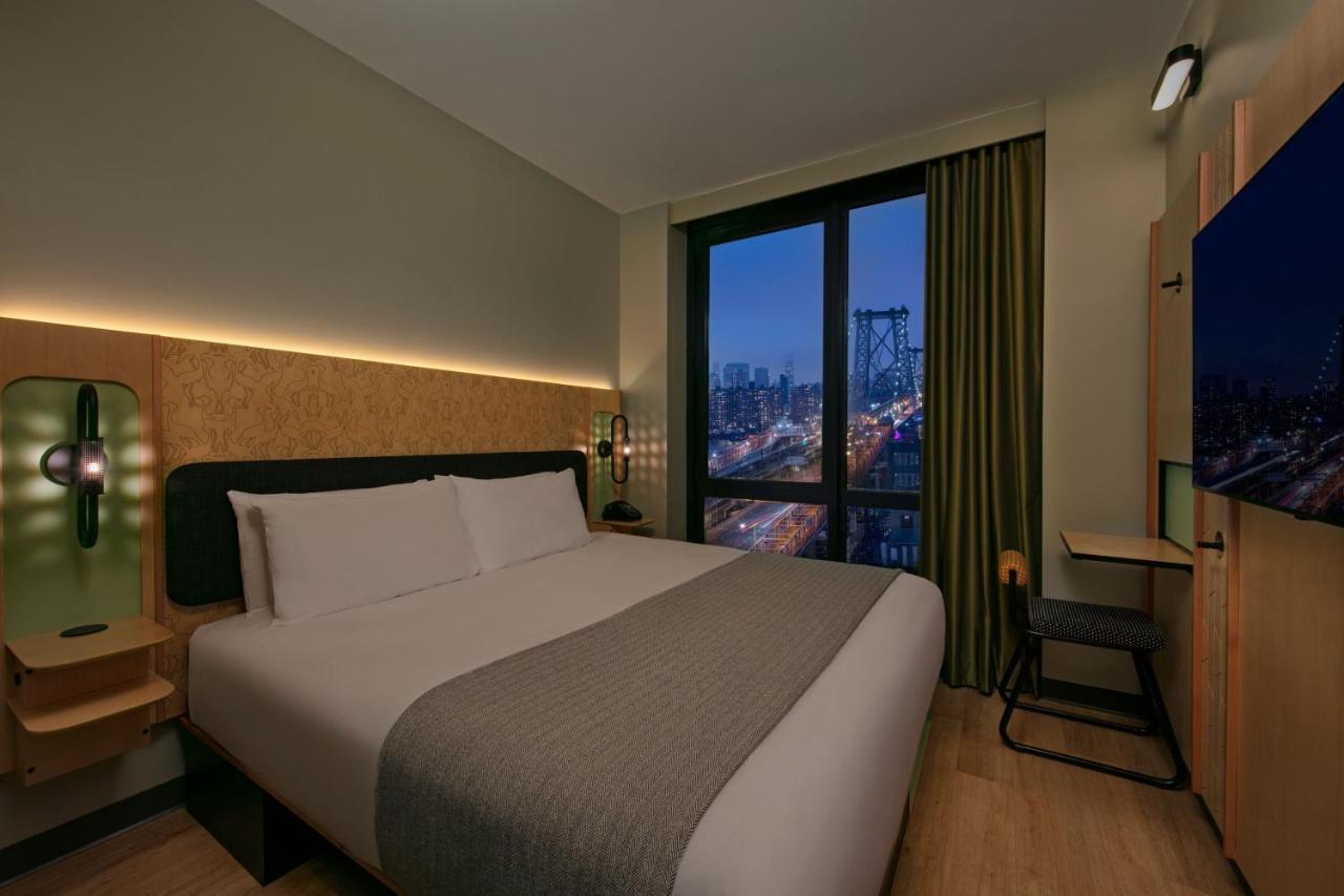 Moxy Brooklyn Williamsburg Hotel New York Exterior photo