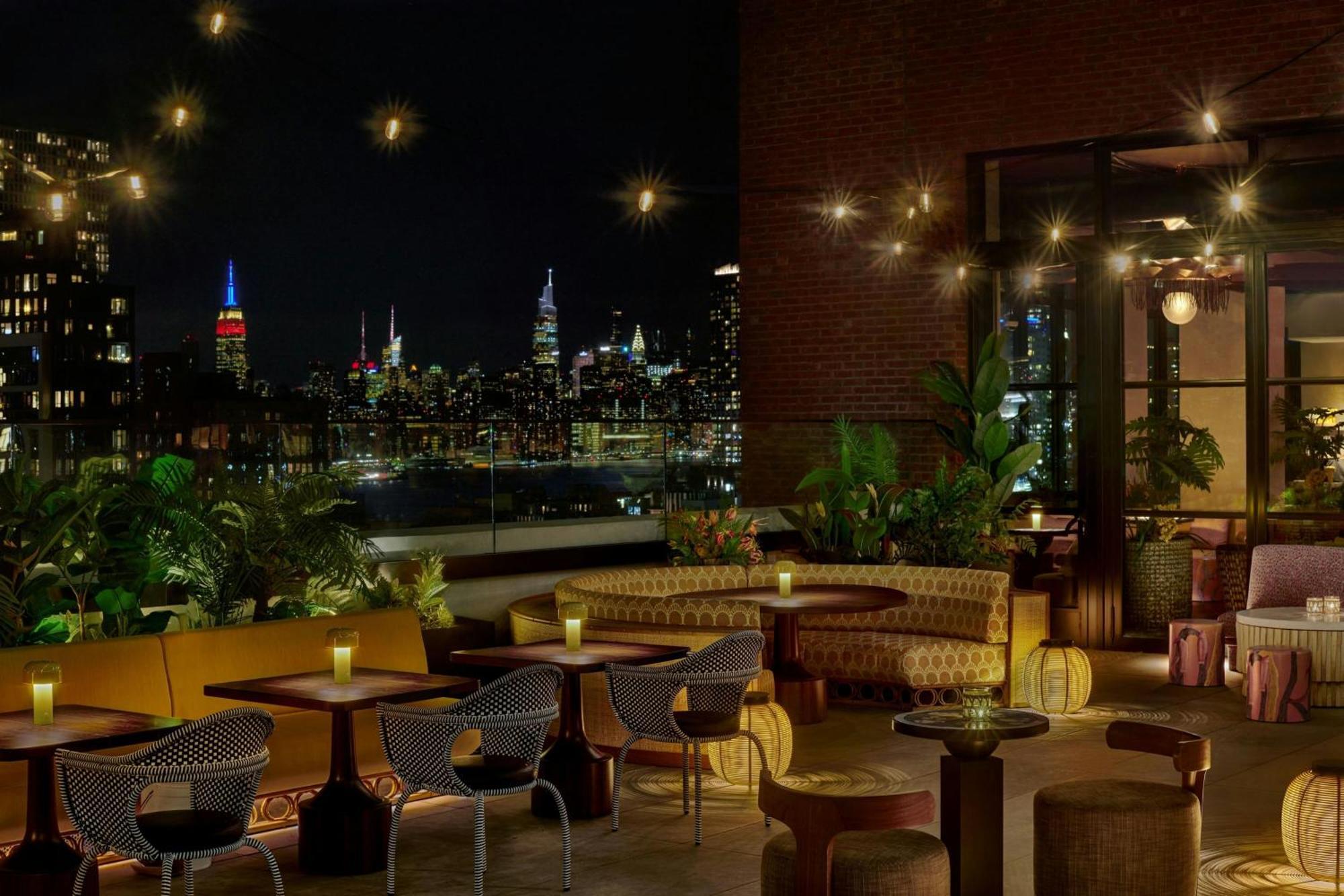 Moxy Brooklyn Williamsburg Hotel New York Exterior photo